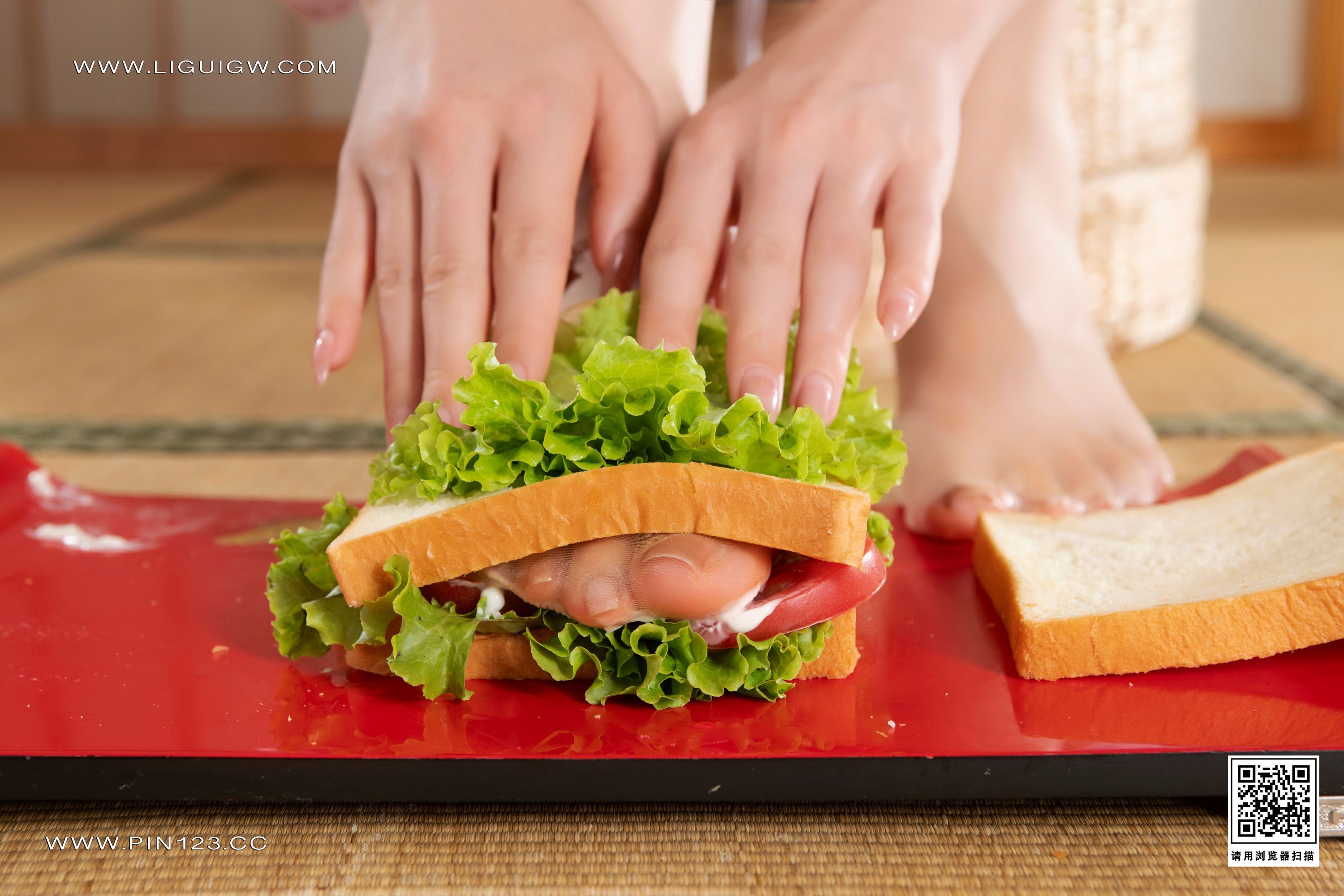 Ligui丽柜  2024.08.05 香足三明治 甜甜